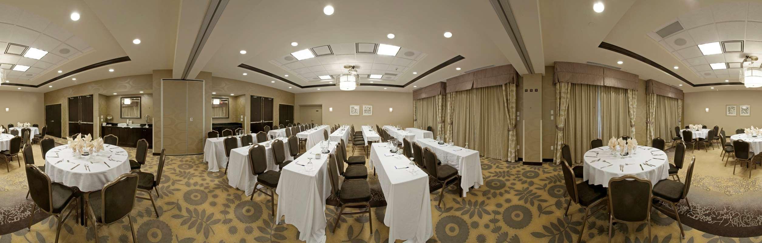 Hilton Garden Toronto/brampton Hotel 3*