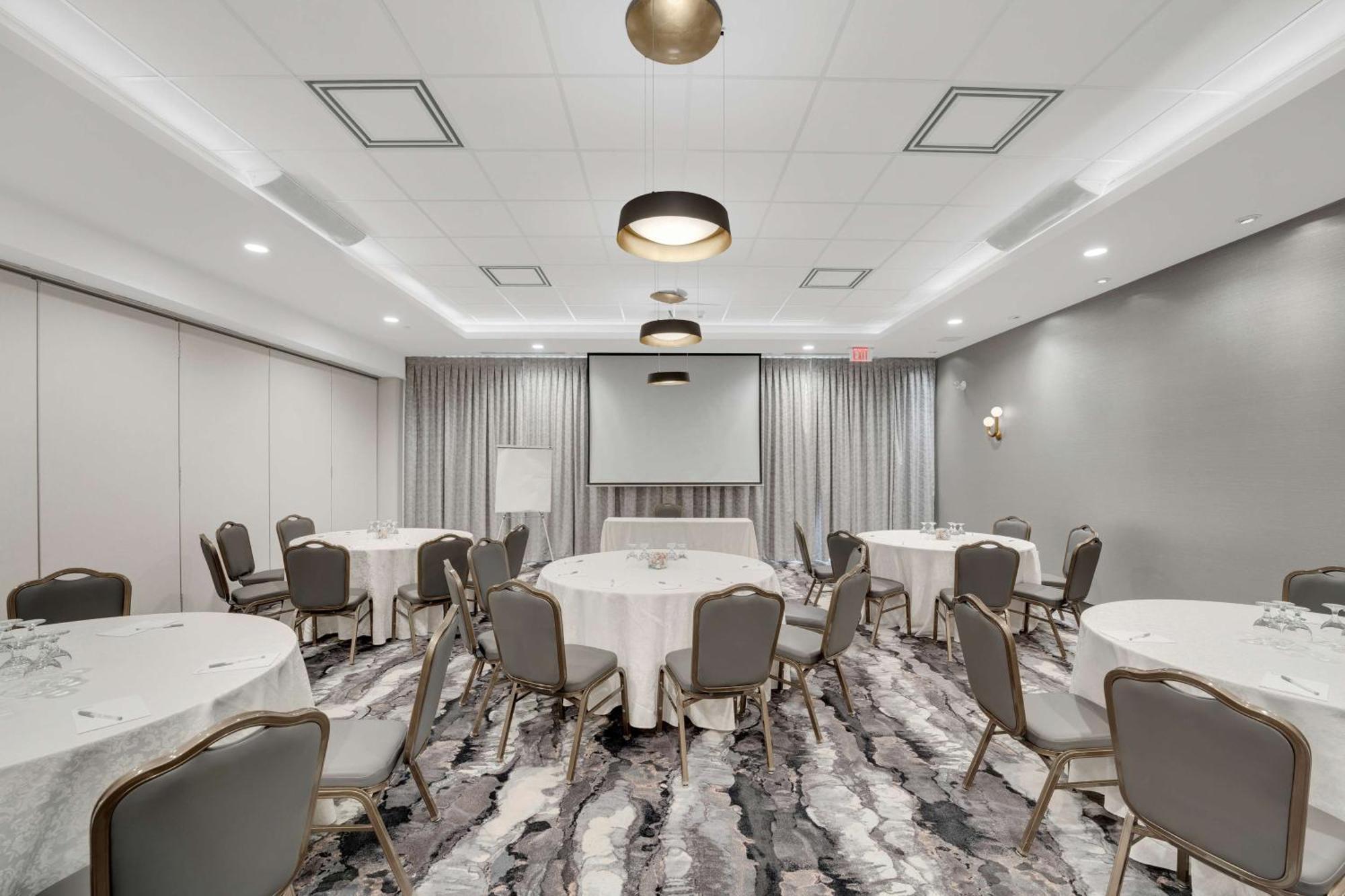 Hilton Garden Toronto/brampton Hotel