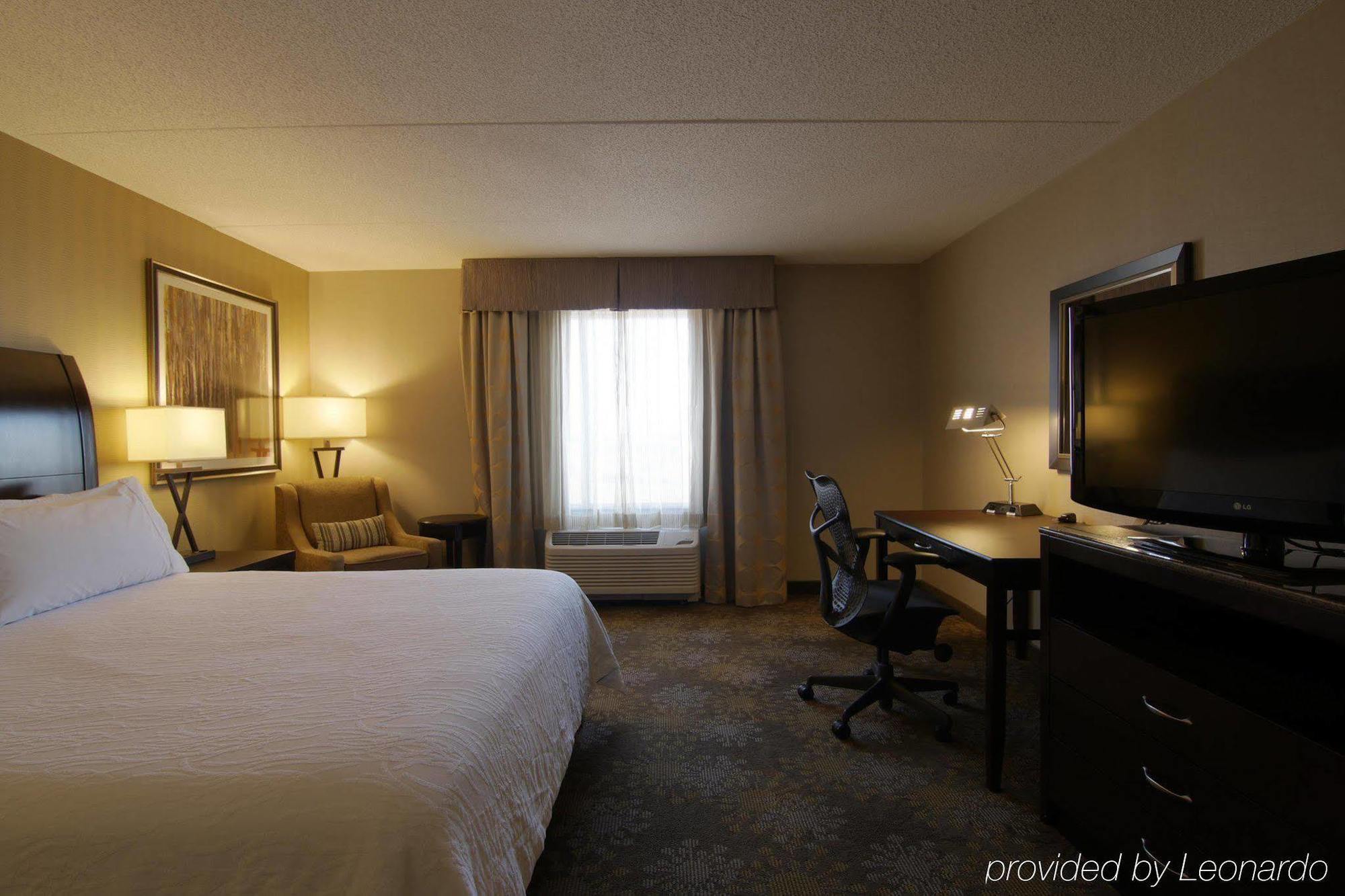 Hilton Garden Toronto/brampton Hotel 3*